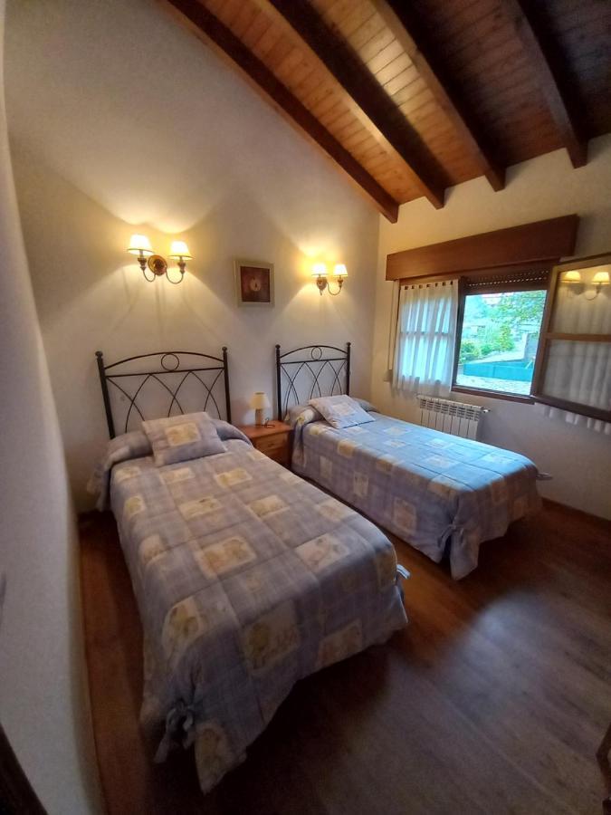 Apartamentos Rurales Llagumelon Villahormes Exterior foto